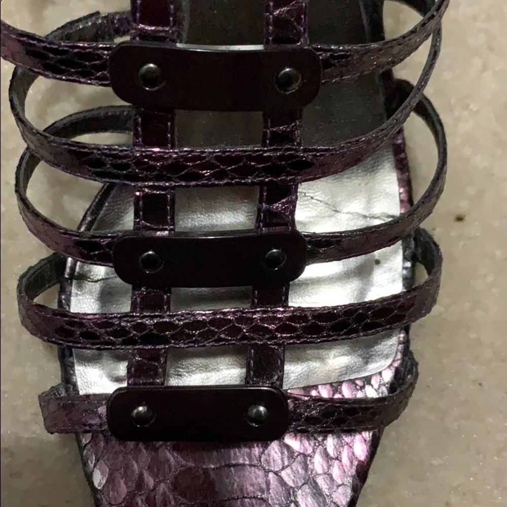 Shoes - Picture 5 of 5